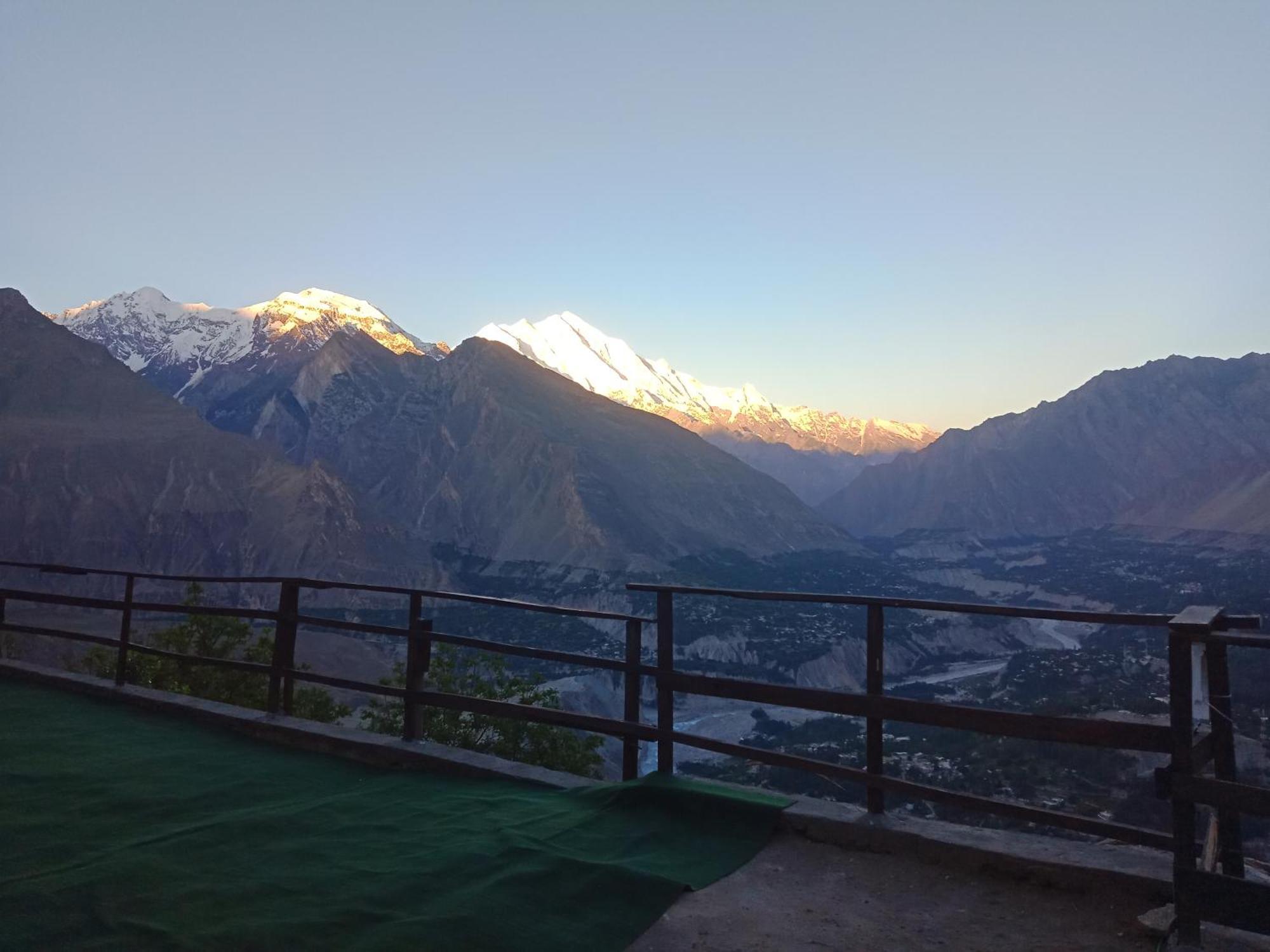 Venus Mountain Resort, Hunza Karimabad  Екстериор снимка